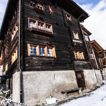 Heimeliges Walliserhaus Fiesch Exterior photo